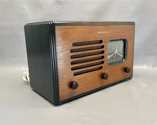 1936 American Bosch Radio Model 610A2.   Restored and Working.  FREE Shipping.  Antique Radio. Vintage Radio. Mid Century Radio.