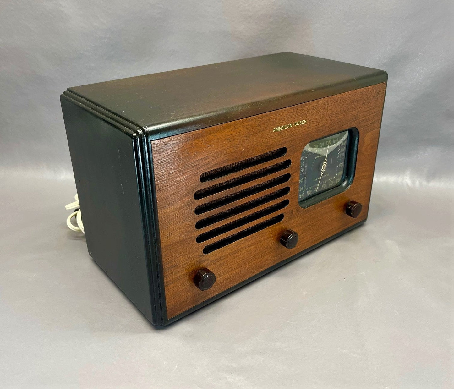 1936 American Bosch Radio Model 610A2.   Restored and Working.  FREE Shipping.  Antique Radio. Vintage Radio. Mid Century Radio.