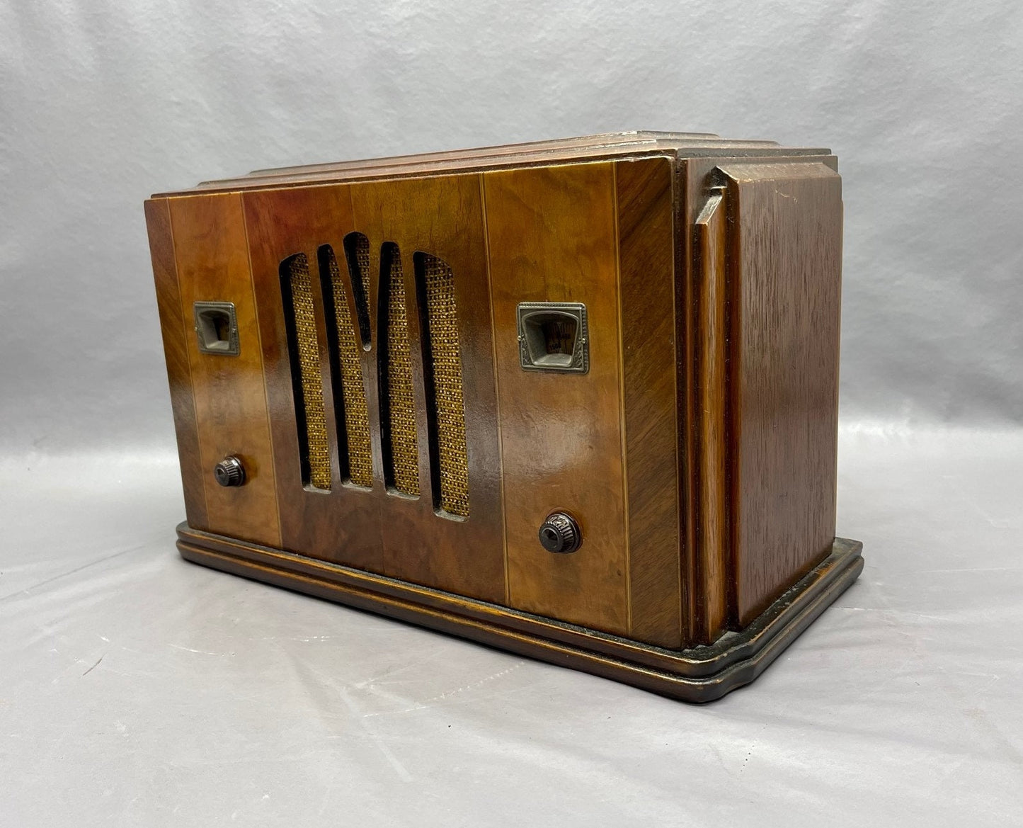 1935 Western Air Patrol Radio Model WA6237.  Mid Century Radio.  FREE Shipping.  Antique Radio. Vintage Radio. Mid Century Radio.