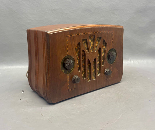 1934 Sparton Radio Model 61.  FREE Shipping.  Antique Radio. Vintage Radio. Mid Century Radio.